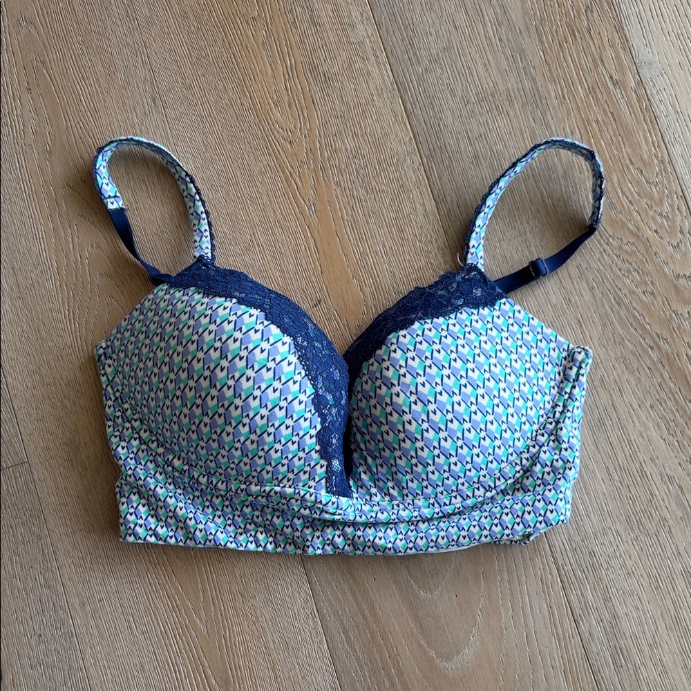 Victoria's Secret Blue and White Patterned Bra